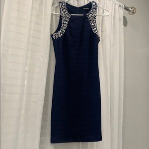 Super cute navy blue dress!